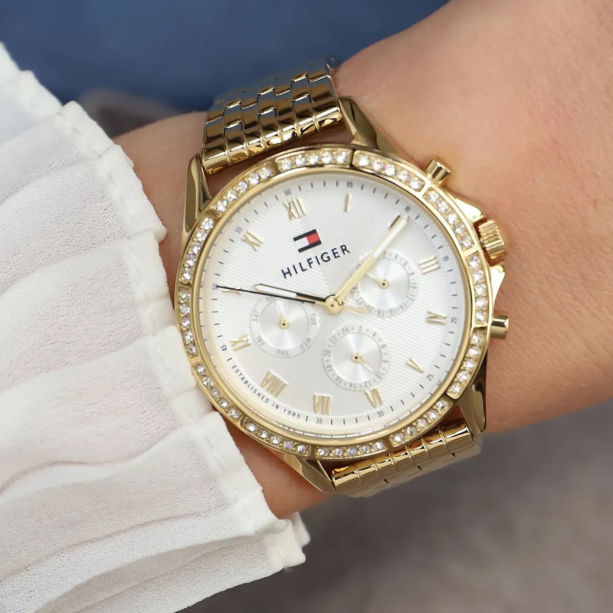 1782142-tommy-hilfiger-watch-women-crystals-white-dial-metal-stainless-steel-gold-strap-quartz-battery-analog-ari_12.webp