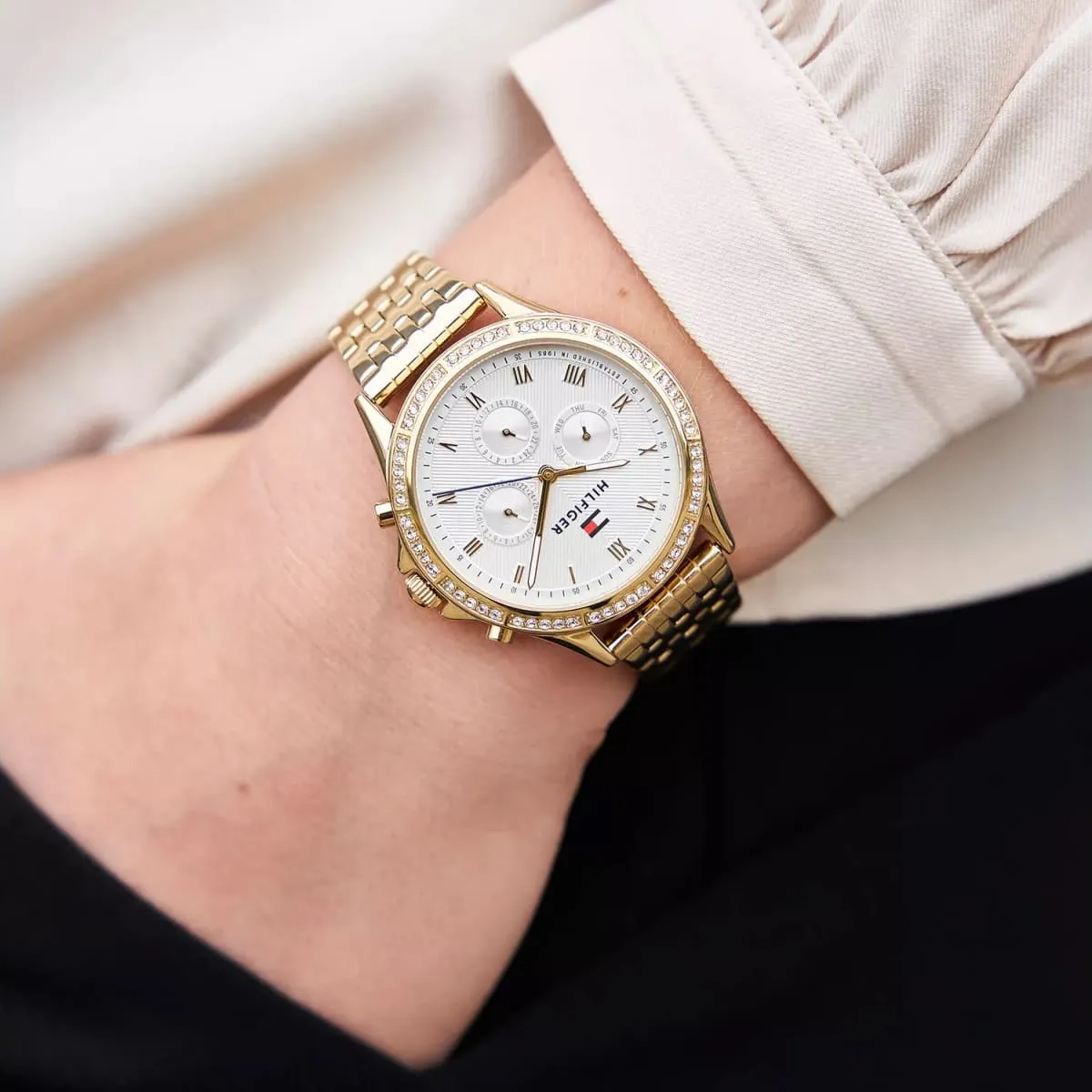 1782142-tommy-hilfiger-watch-women-crystals-white-dial-metal-stainless-steel-gold-strap-quartz-battery-analog-ari_14.webp