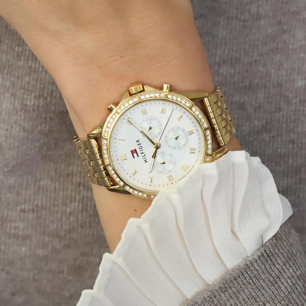 1782142-tommy-hilfiger-watch-women-crystals-white-dial-metal-stainless-steel-gold-strap-quartz-battery-analog-ari_15.webp