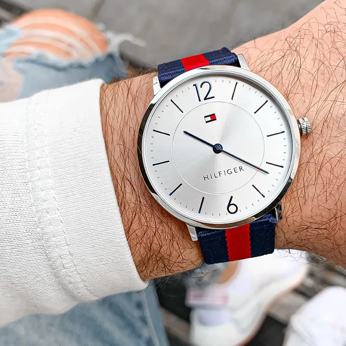 1791328-tommy-hilfiger-watch-men-silver-dial-multi-blue-red-strap-quartz-battery-analog-three-hand-ultra-slim_7.webp