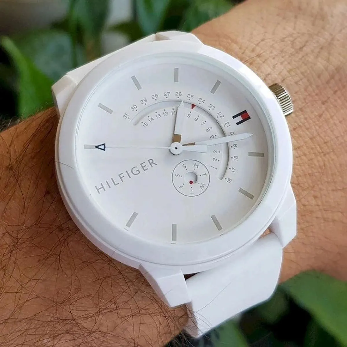 1791481-tommy-hilfiger-watch-men-white-dial-rubber-strap-quartz-battery-analog-three-hand-denim_7.webp
