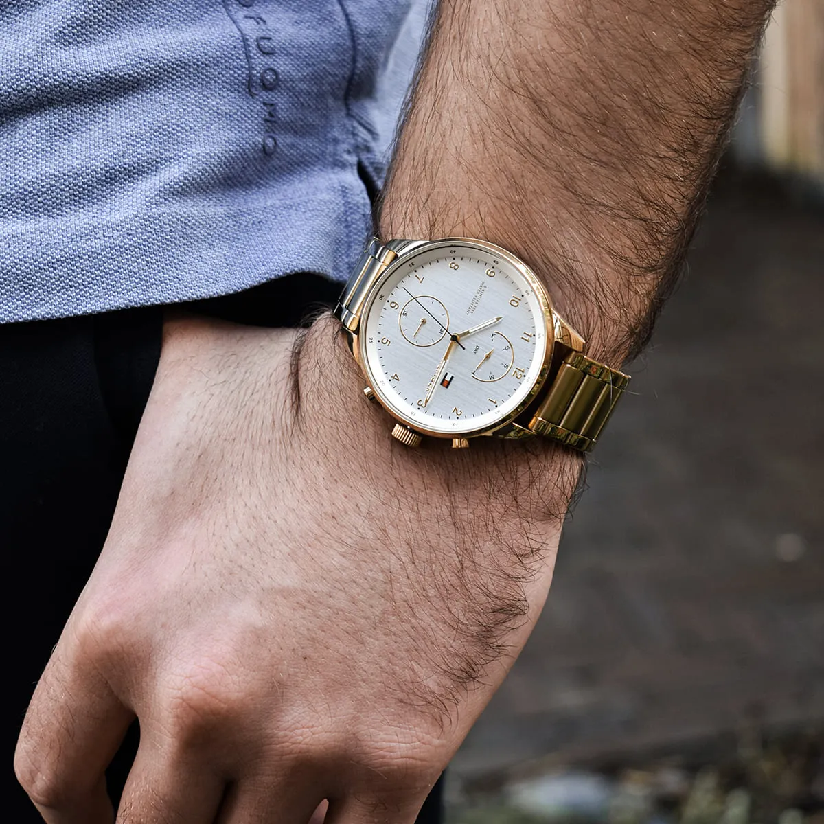 1791576-tommy-hilfiger-watch-5atm-165-feet-water-resistant-men-white-dial-metal-stainless-steel-gold-strap-quartz-battery-analog-three-hand-chase_12.webp