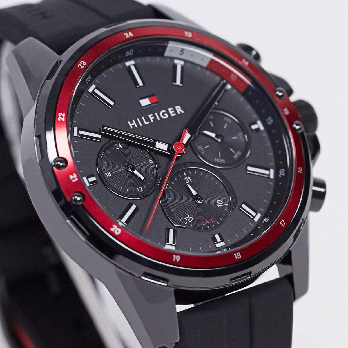 1791793-tommy-hilfiger-watch-men-black-dial-rubber-strap-quartz-analog-day-date-month-mason_5.jpg