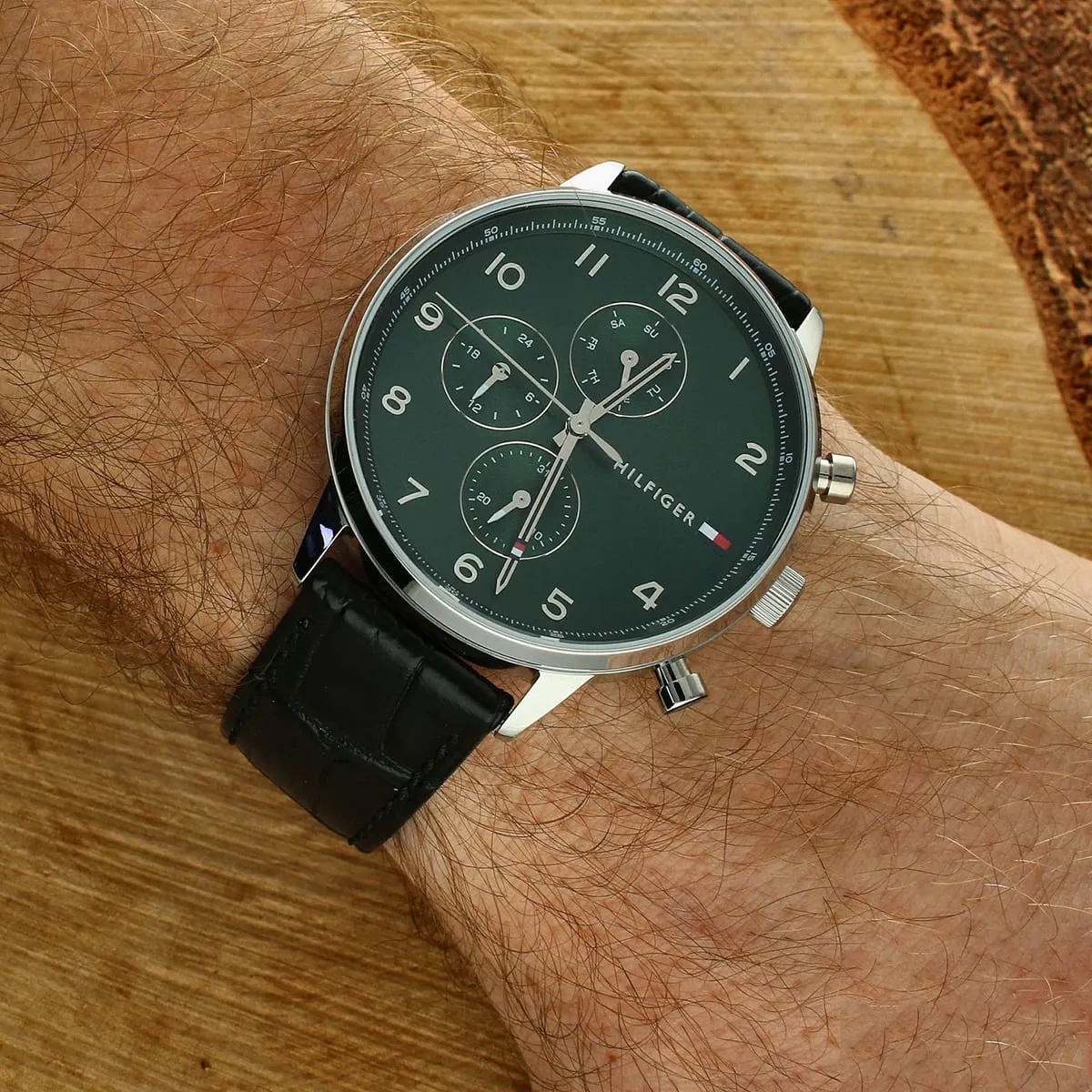 1791985-tommy-hilfiger-watch-men-green-dial-leather-black-strap-quartz-battery-analog-leondale_8.webp
