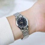 ar11088-emporio-armani-watch-women-black-dial-stainless-steel-metal-silver-strap-quartz-battery-analog-valente.webp