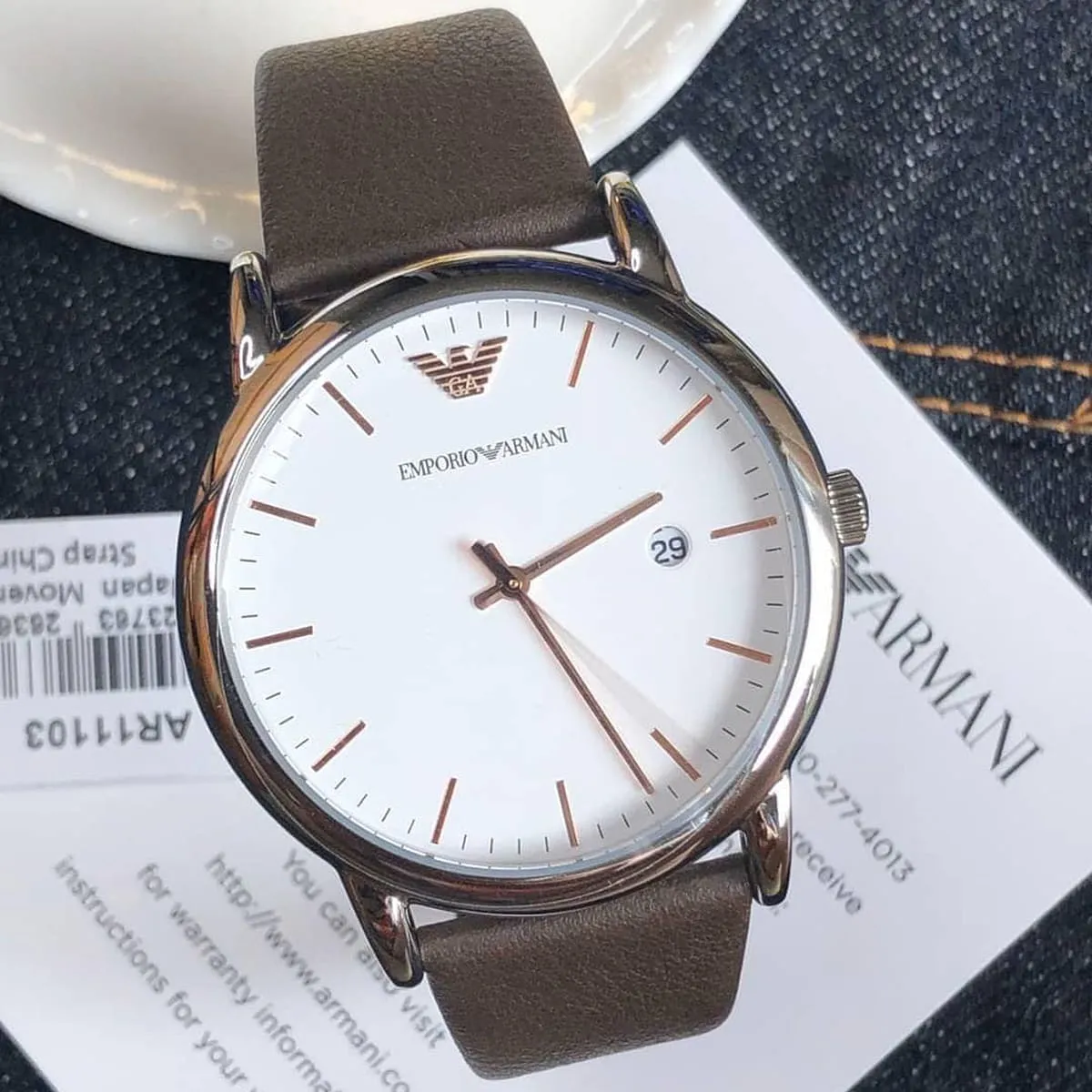ar11103-emporio-armani-watch-men-white-dial-leather-brown-strap-quartz-battery-analog_4.webp