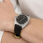 ar11330-emporio-armani-watch-men-black-dial-leather-strap-quartz-battery-analog-nicola.webp