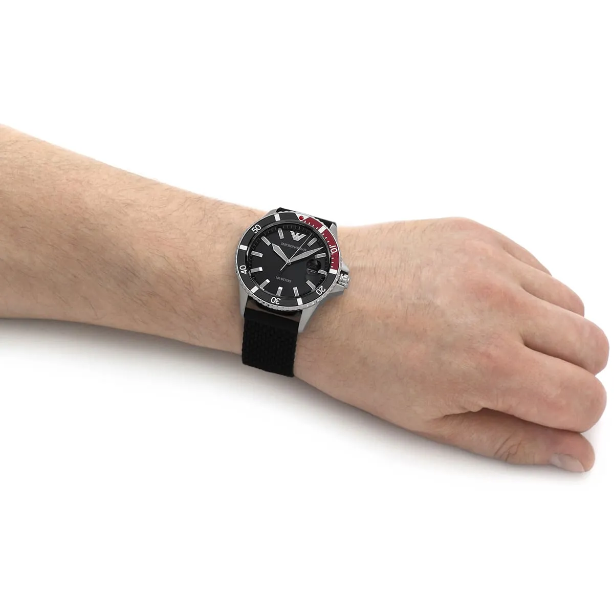 ar11341-emporio-armani-watch-100-meters-men-black-dial-rubber-strap-quartz-battery-analog-diver_15.webp