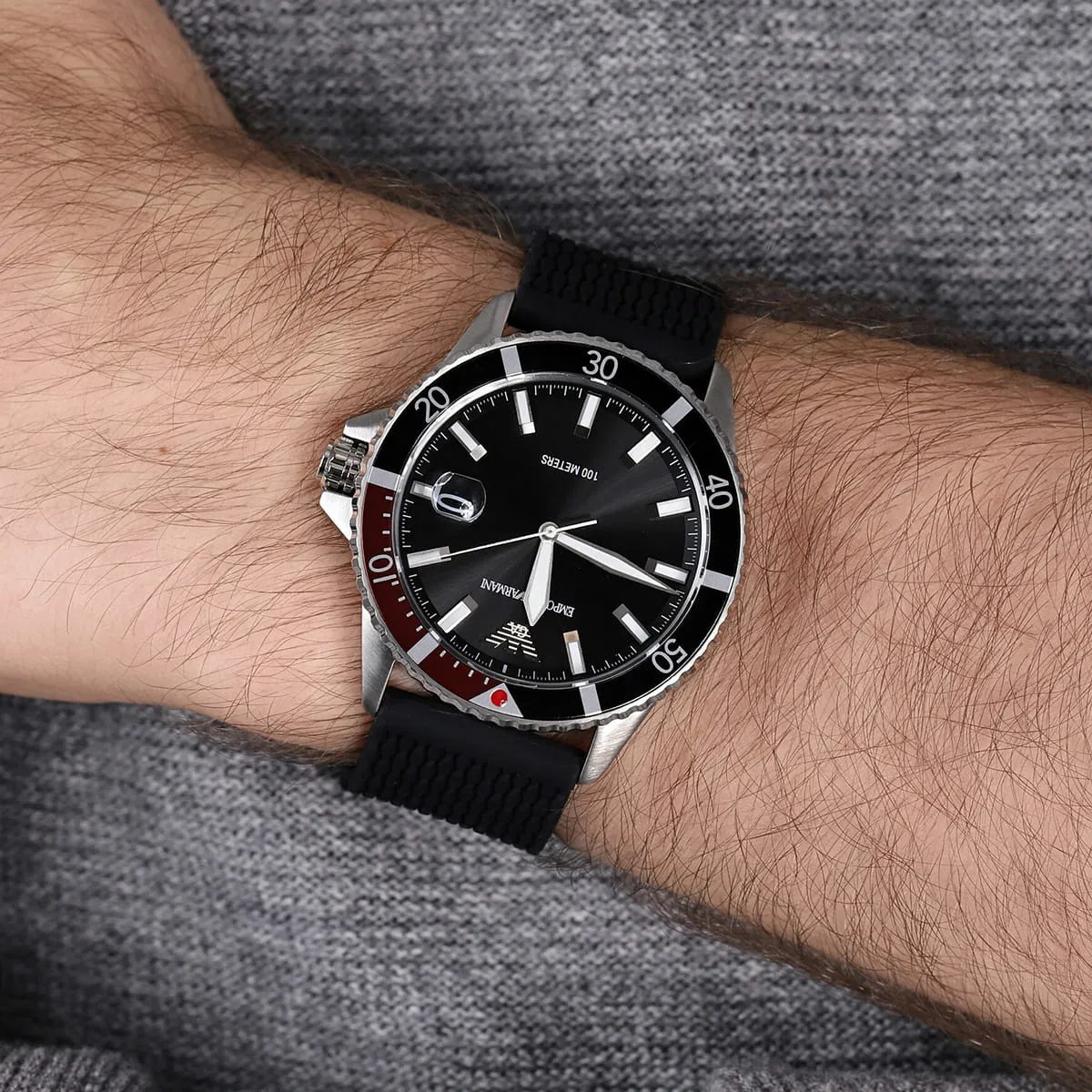 ar11341-emporio-armani-watch-100-meters-men-black-dial-rubber-strap-quartz-battery-analog-diver_17.webp