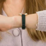 ar11400-emporio-armani-watch-women-mother-of-pearl-black-dial-leather-green-strap-quartz-battery-analog-gianni-t-bar.webp