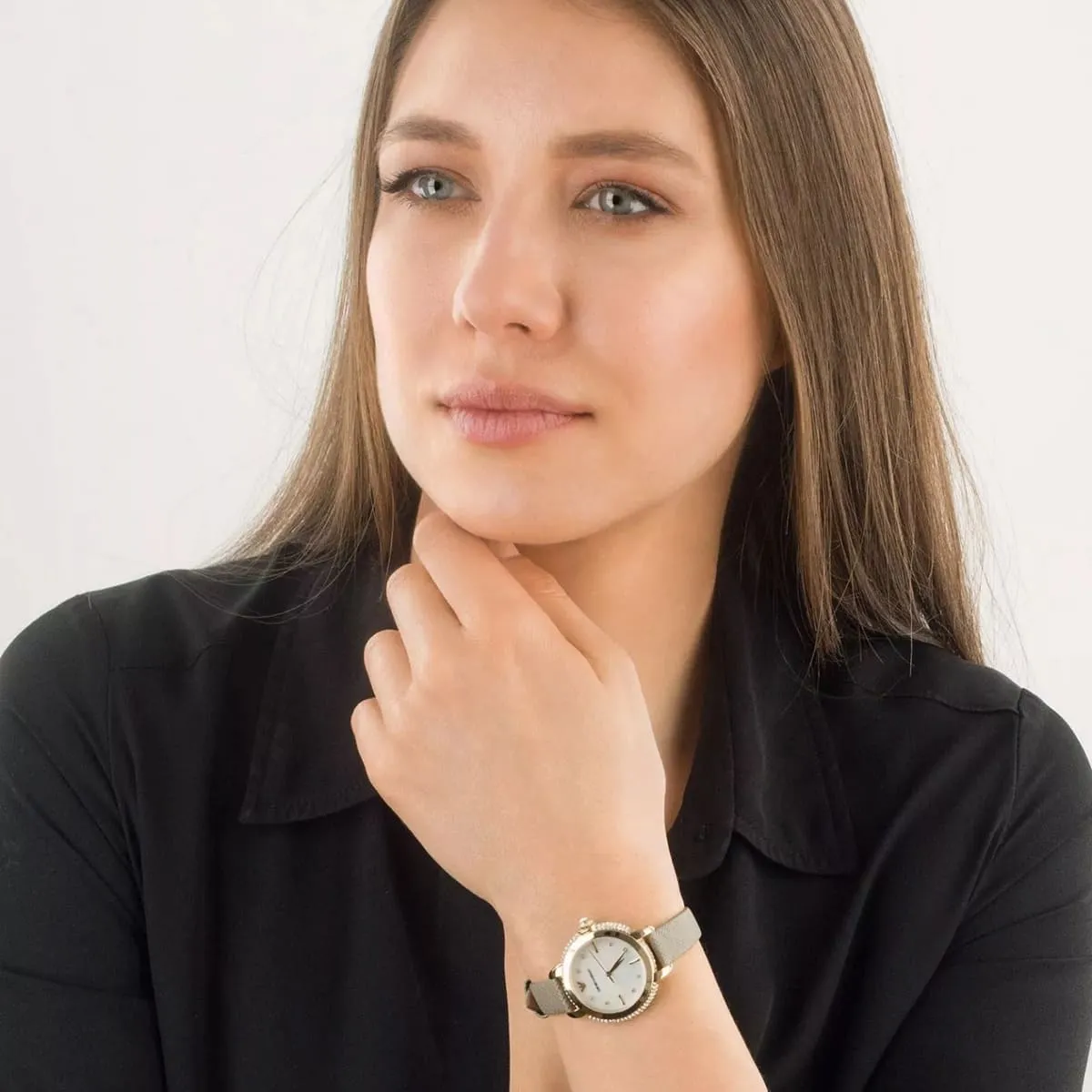 ar11526-emporio-armani-watch-women-crystals-mother-of-pearl-white-dial-leather-gray-strap-quartz-battery-analog_14.webp