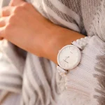 ar1485-emporio-armani-watch-ceramica-women-mother-of-pearl-white-dial-ceramic-strap-quartz-battery-analog-gianni-t-bar.webp