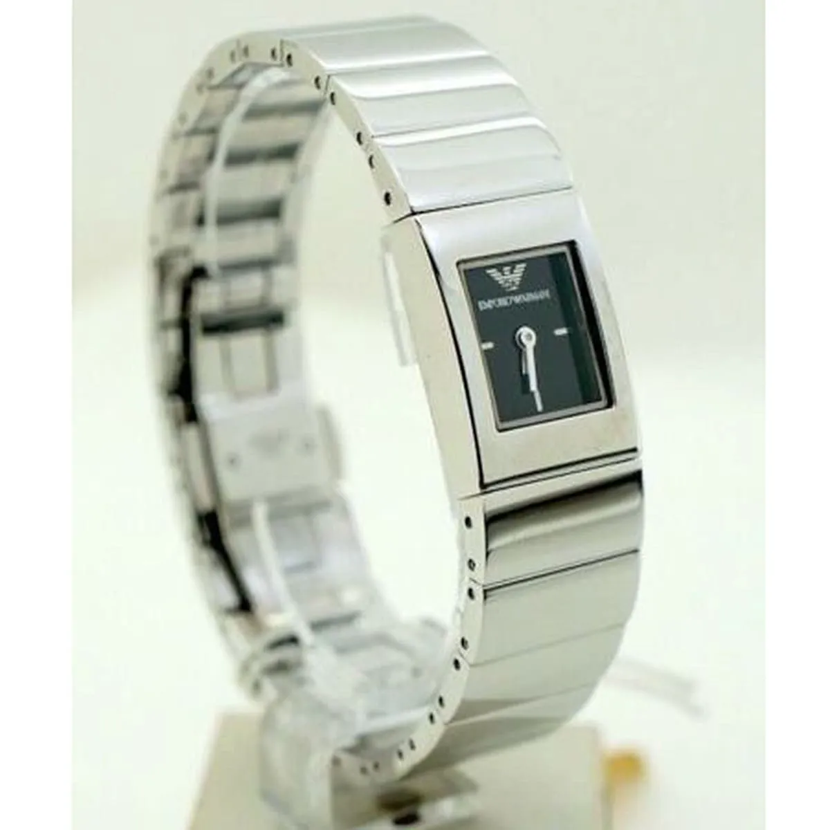 ar5446-emporio-armani-watch-square-women-black-dial-stainless-steel-metal-silver-strap-quartz-battery-analog_2.webp