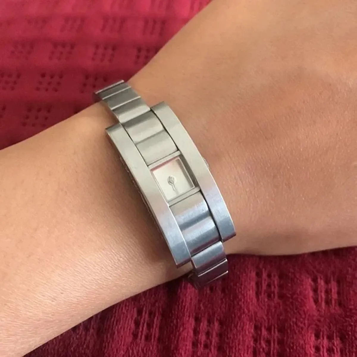 ar5449-emporio-armani-watch-square-women-silver-dial-stainless-steel-metal-strap-quartz-battery-analog_2.webp