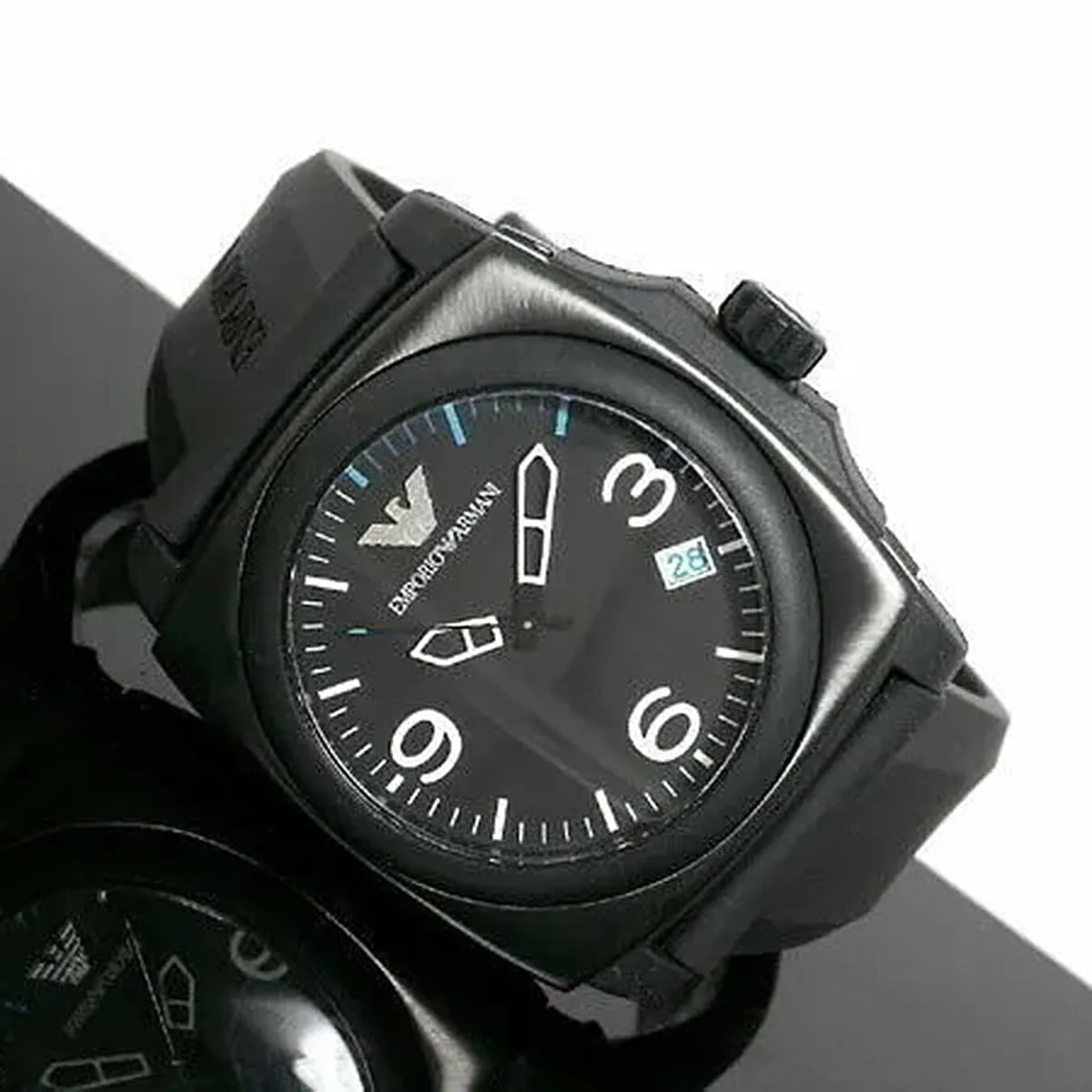 ar5887-emporio-armani-watch-square-men-black-dial-rubber-strap-quartz-battery-analog_2.webp