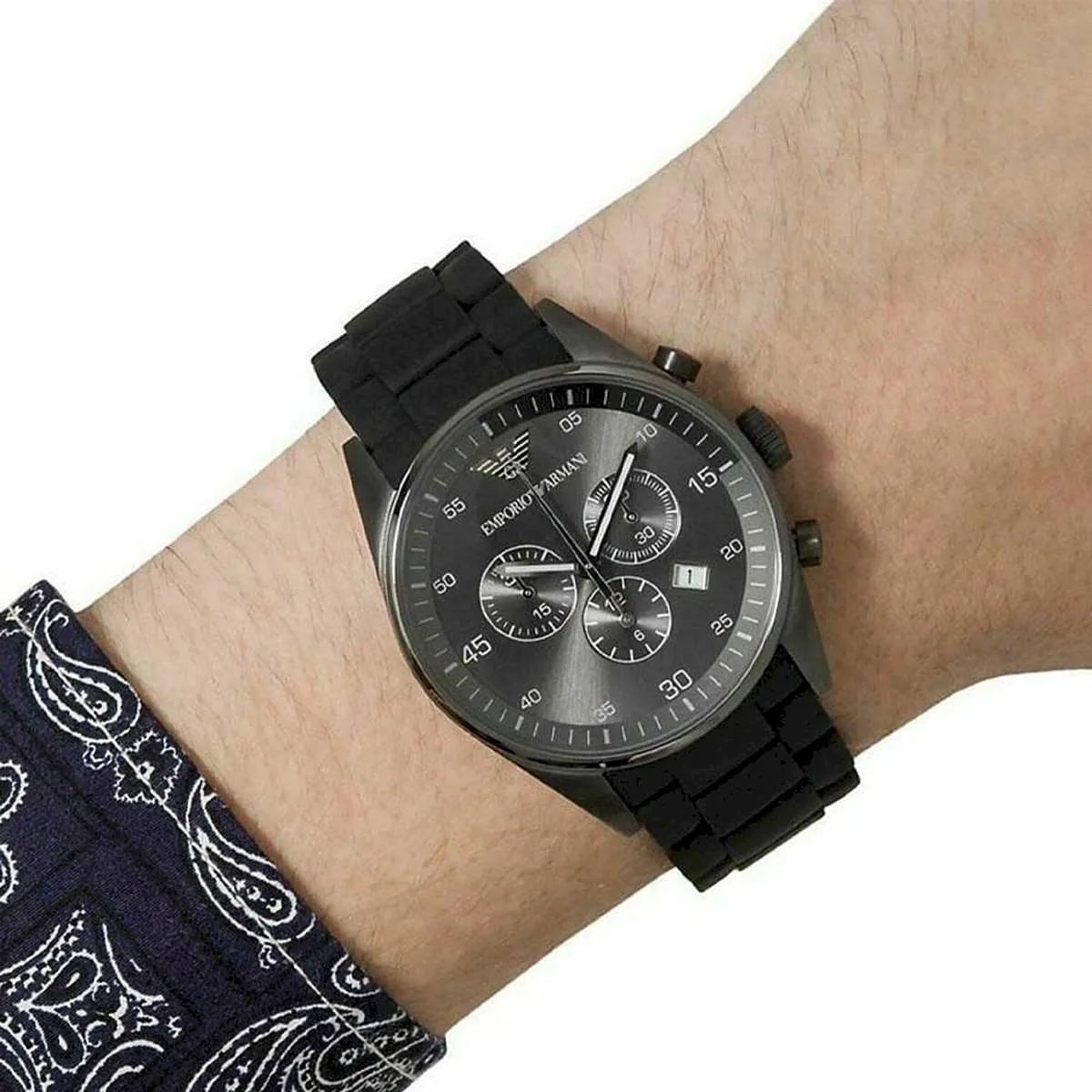 ar5889-emporio-armani-watch-men-gray-dial-stainless-steel-metal-rubber-black-strap-quartz-battery-analog-chronograph-tazio-large_9.webp