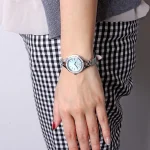 ar7414-emporio-armani-watch-women-green-dial-leather-strap-quartz-battery-analog-chiara.webp