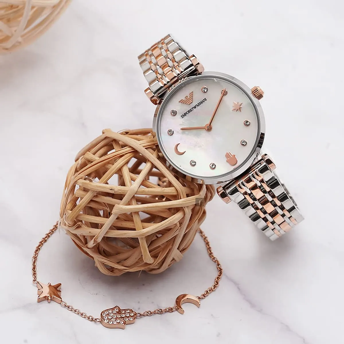 ar80037-emporio-armani-watch-gift-set-women-mother-of-pearl-white-dial-stainless-steel-metal-silver-rose-gold-strap-quartz-battery-analog-gianni-t-bar_10.webp