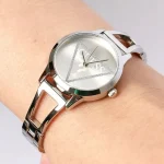 gw0002l1-guess-watch-women-silver-dial-metal-stainless-steel-strap-quartz-battery-analog-lolita.webp
