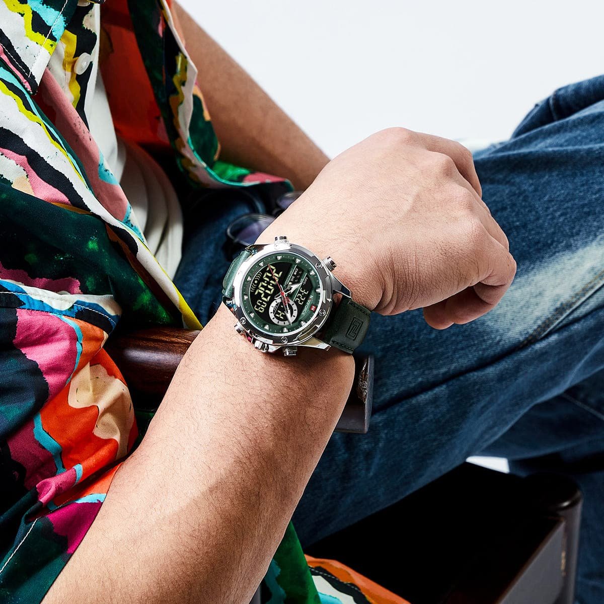 nf9208-s-gn-gn-naviforce-watch-men-green-dial-leather-green-strap-quartz-battery-digital-analog-chronograph-for-dream_4.jpg