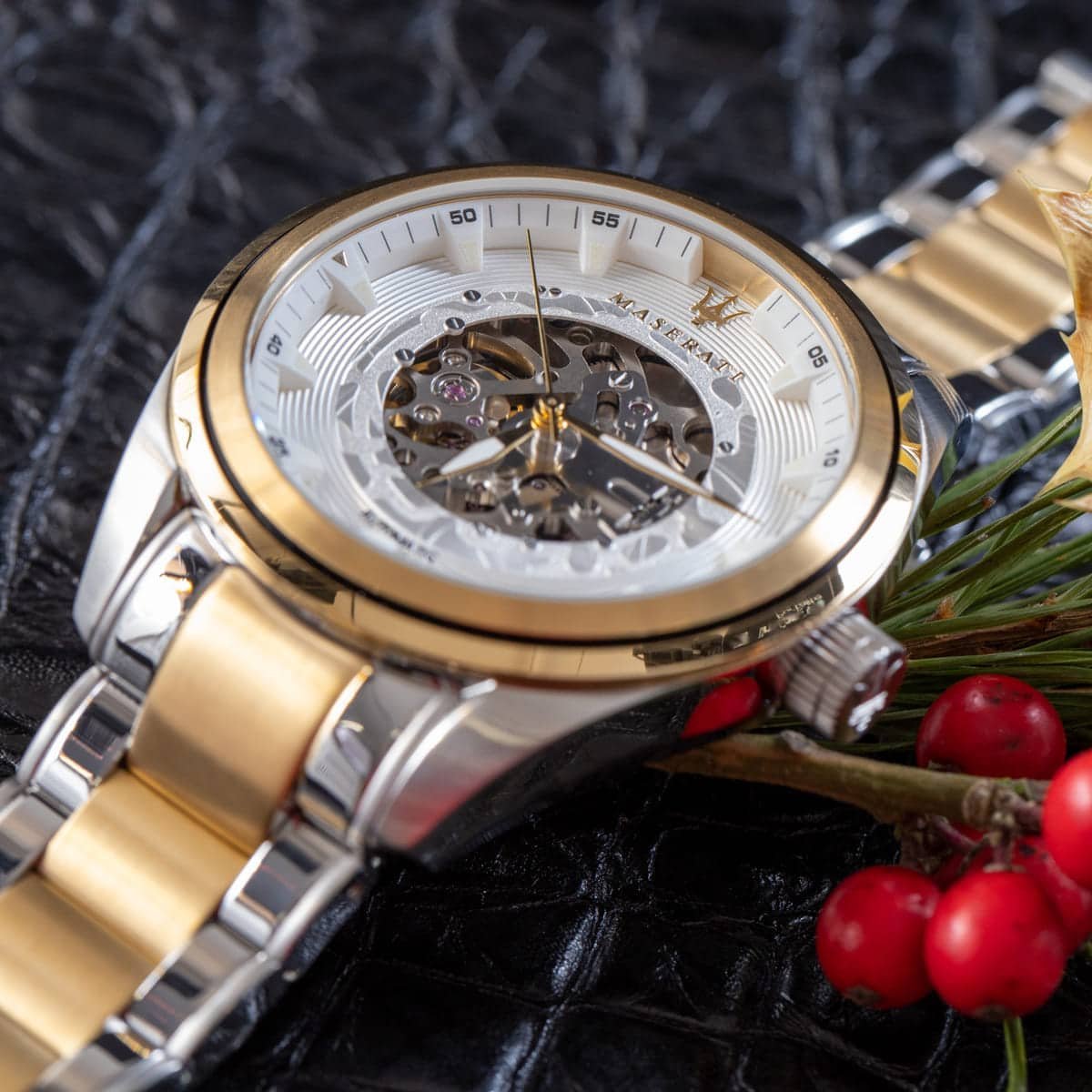 r8823112003-maserati-watch-men-white-dial-metal-stainless-steel-silver-gold-two-tone-strap-automatic-analog-three-hand-traguardo_8.jpg