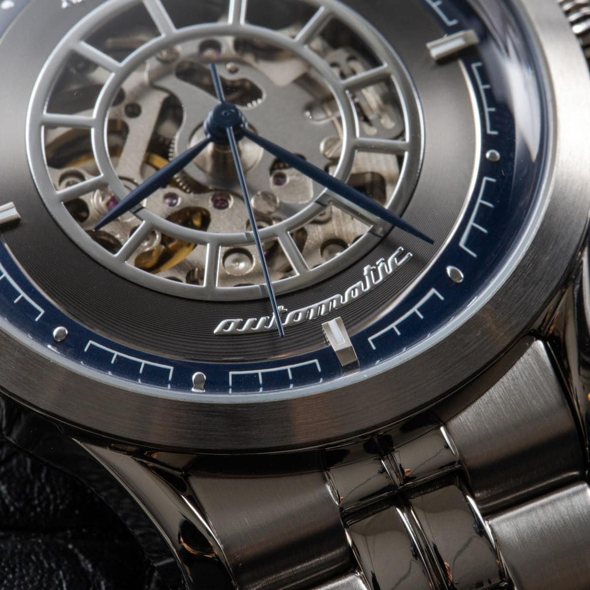 r8823133003-maserati-watch-men-gray-dial-metal-stainless-steel-silver-strap-automatic-analog-three-hand-ricordo_7.jpg