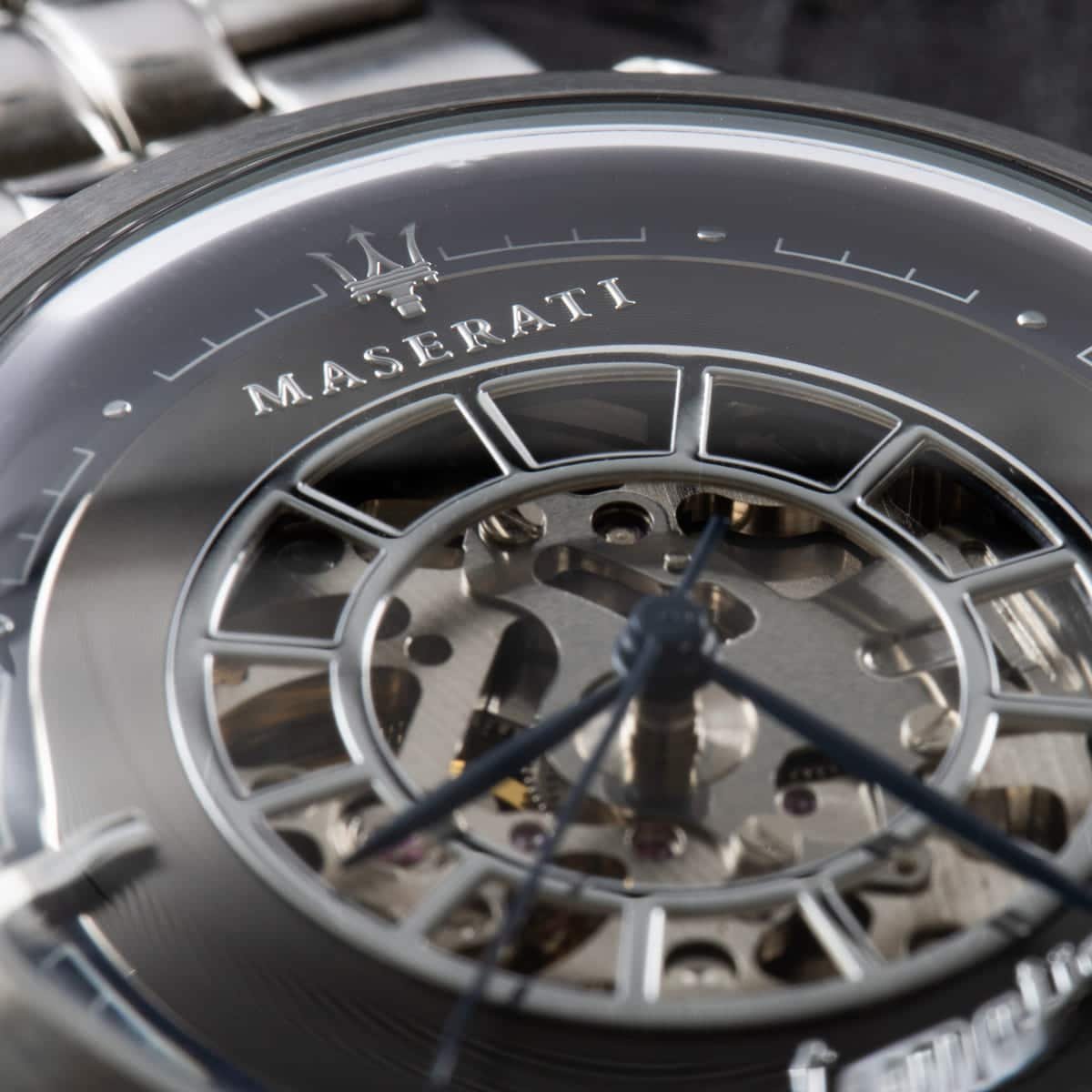 r8823133003-maserati-watch-men-gray-dial-metal-stainless-steel-silver-strap-automatic-analog-three-hand-ricordo_9.jpg