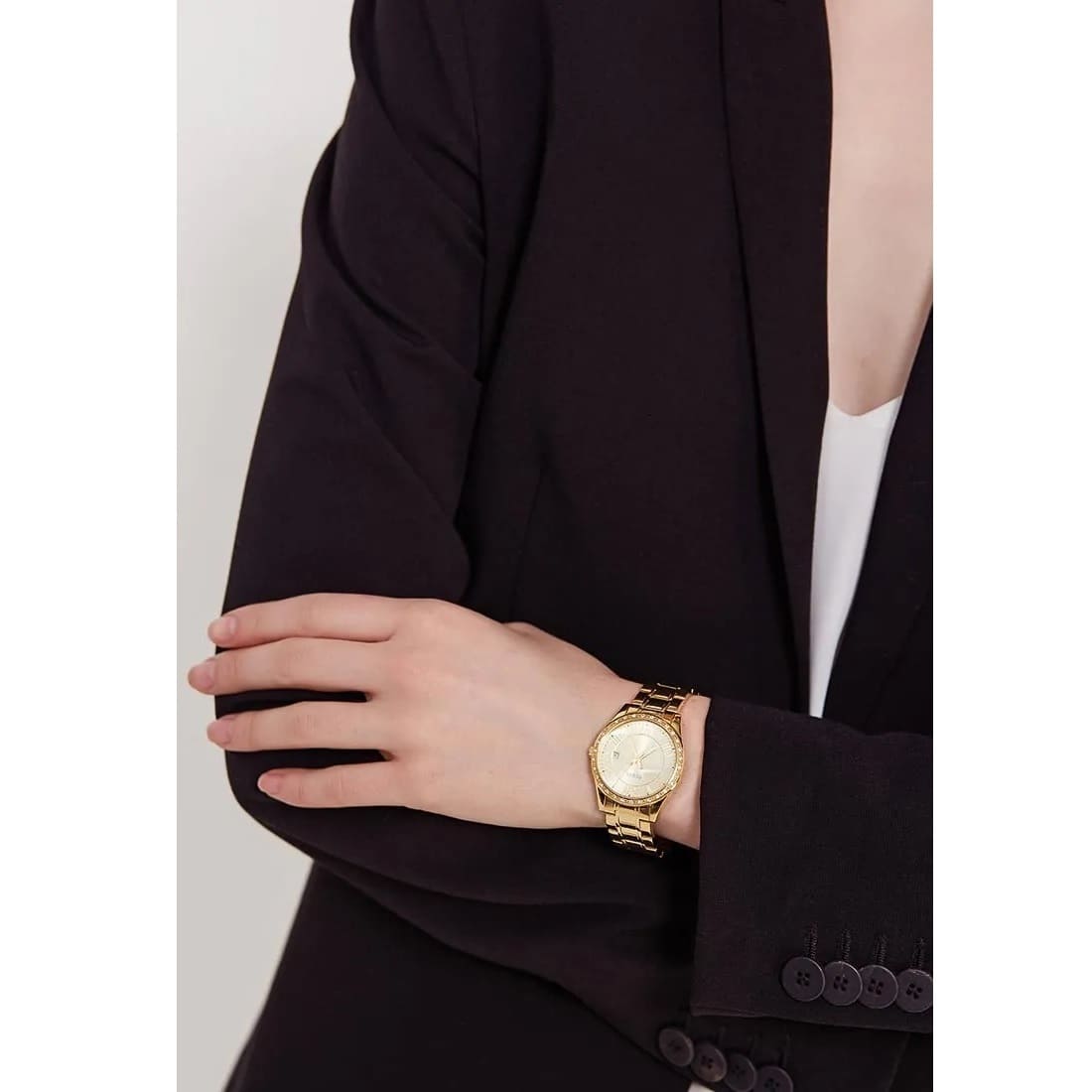 w0985l2-guess-watch-women-gold-metal-greenwich-hannd-6.jpg