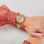 w0987l2-guess-watch-women-gold-metal-glitter-girl.jpg