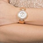 w1008l3-guess-watch-women-rose-gold-metal-muse.jpg