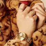 w1228l2-guess-watch-women-gold-metal-g-luxe.jpg