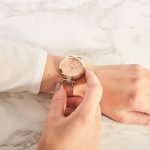w1228l3-guess-watch-women-rose-gold-metal-g-luxe.jpg