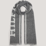 تومي هيلفيجر سكارف