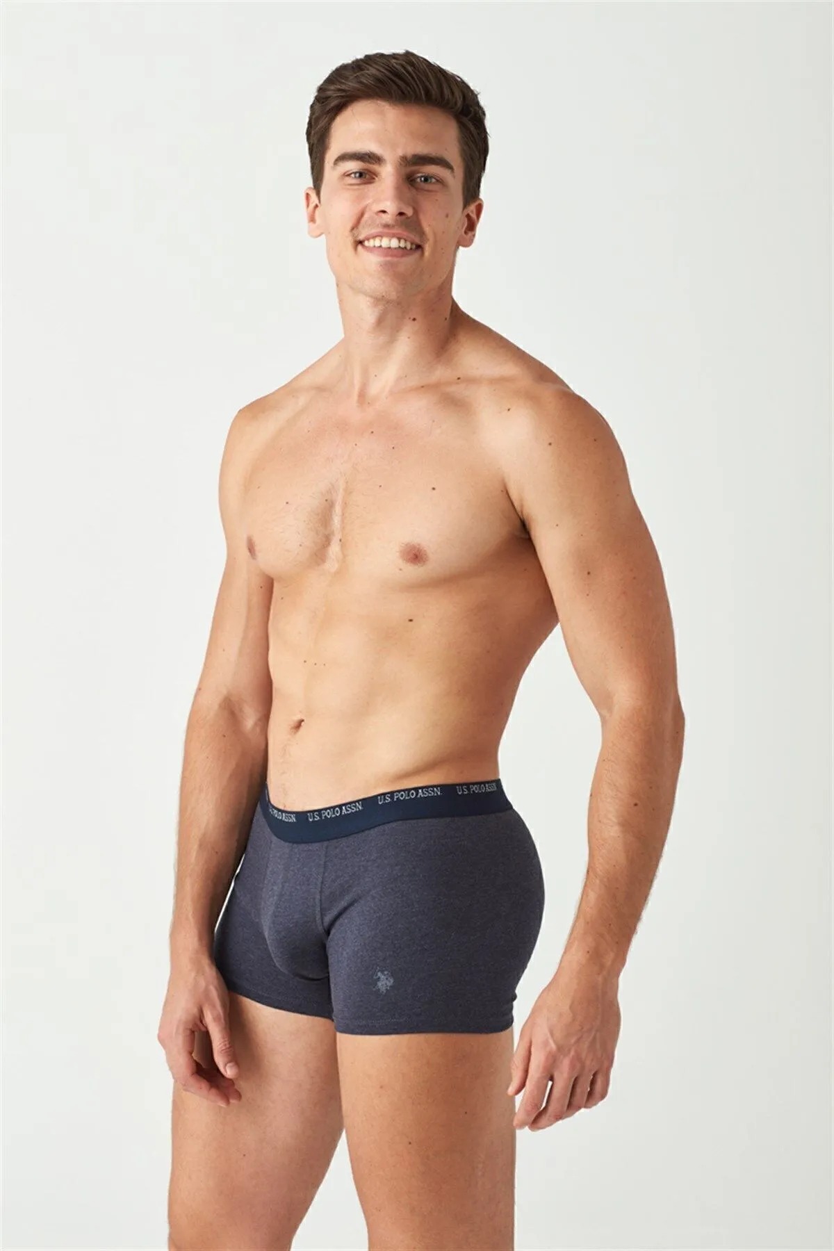 main-3-U.S. Polo Assn. US Polo Assn. بوكسر رجالي - طقم مكون من قطعتين باللون الأزرق الداكن والرمادي