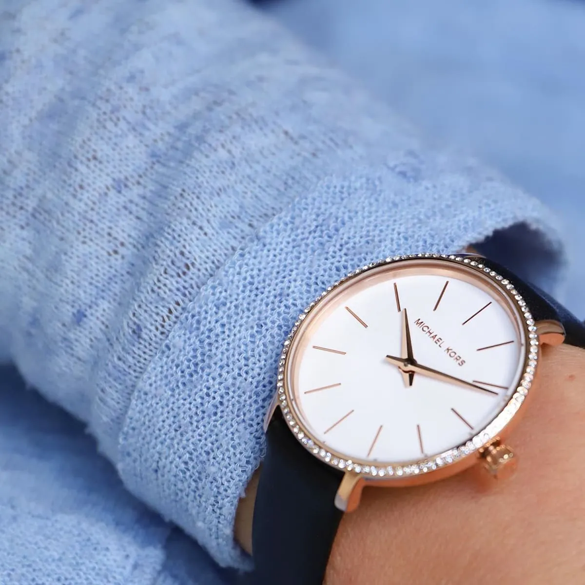 mk2835-michael-kors-watch-women-crystals-white-dial-leather-black-strap-quartz-battery-analog-three-hand-pyper_12.webp