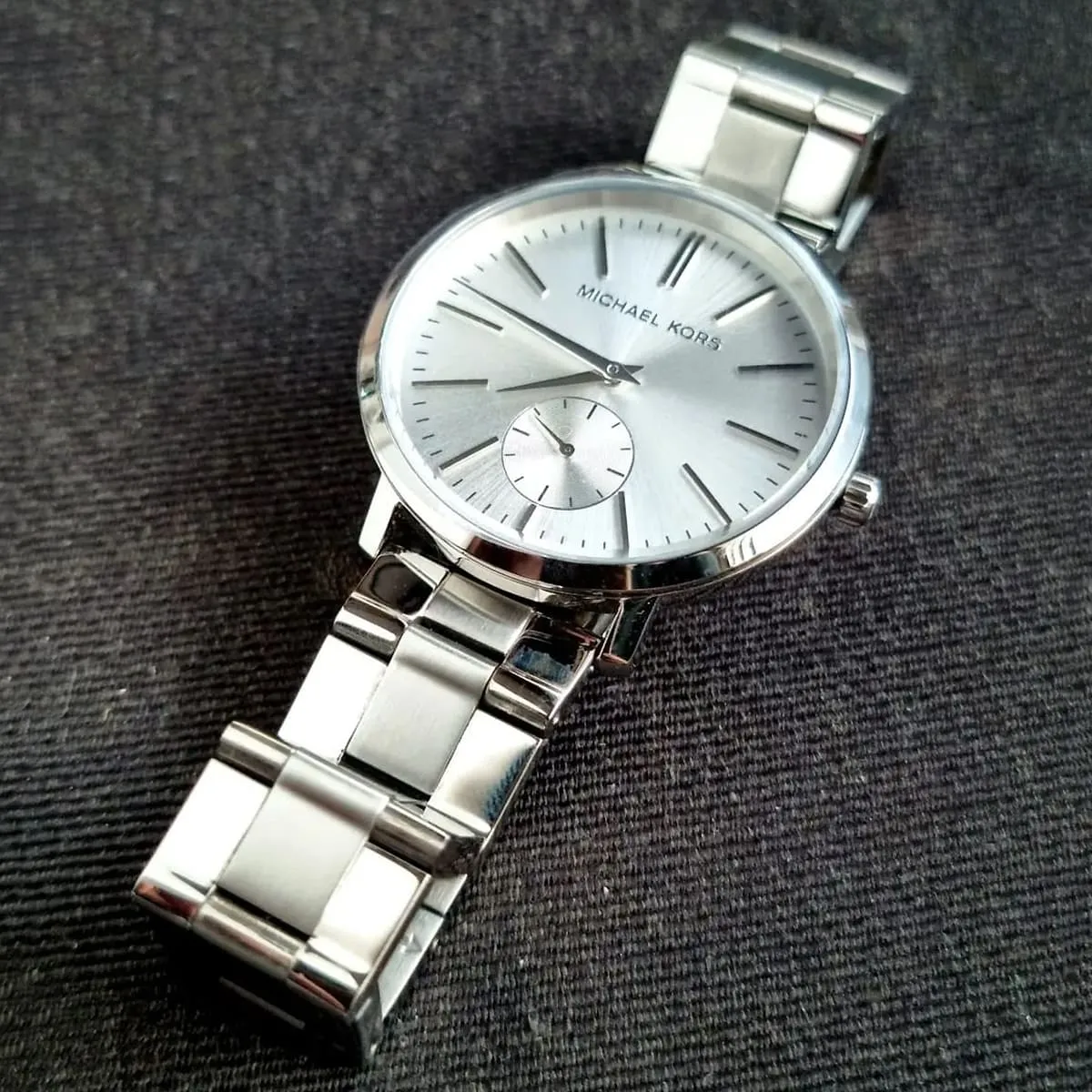 mk3499-michael-kors-watch-women-silver-dial-metal-stainless-steel-strap-quartz-battery-analog-three-hand-jaryn-mid_6.webp