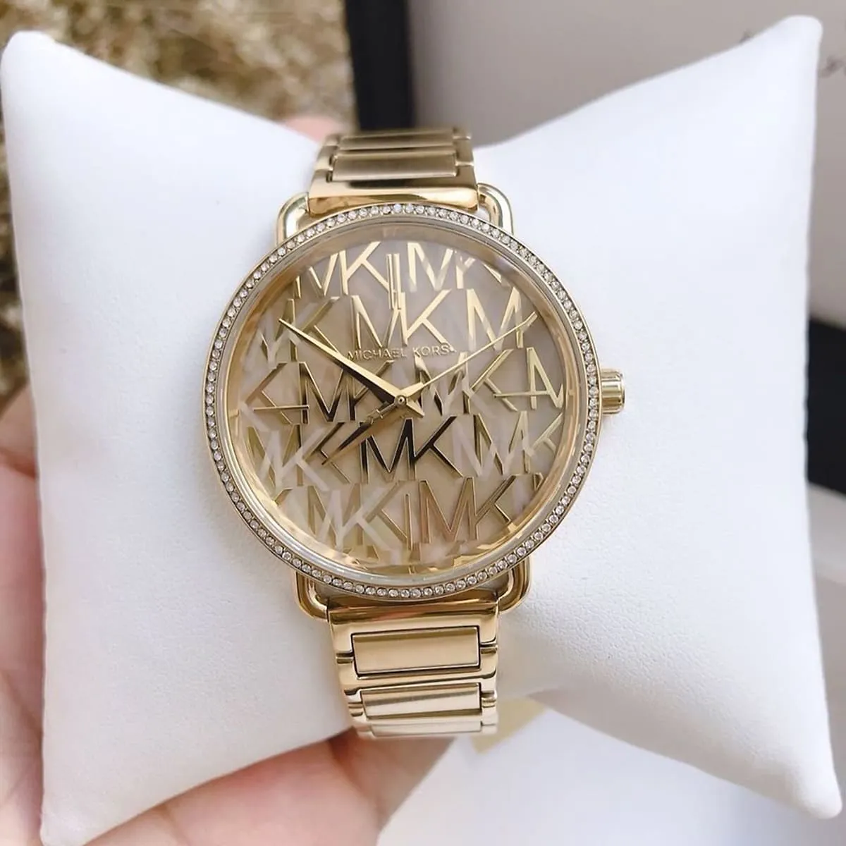 mk3886-michael-kors-watch-women-mk-logo-gold-dial-metal-stainless-steel-golden-strap-quartz-battery-analog-three-hand-portia_8.webp