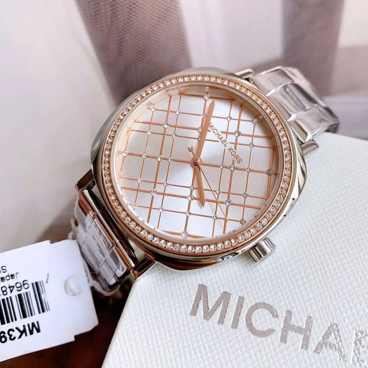 mk3988-michael-kors-watch-women-crystals-silver-dial-metal-stainless-steel-strap-quartz-battery-analog-three-hand-nia_11.webp