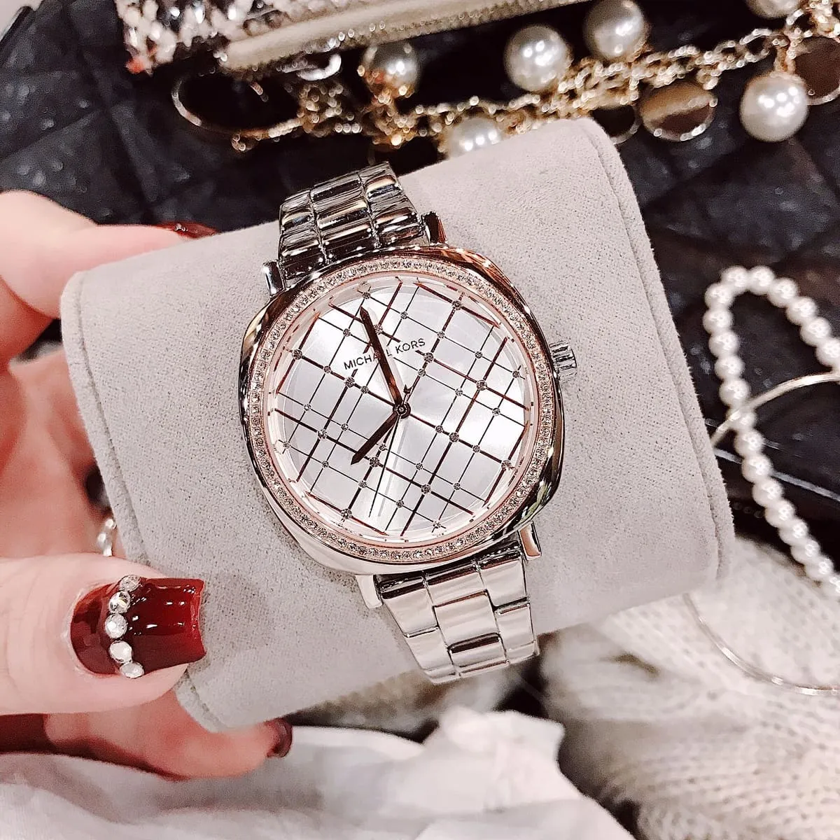 mk3988-michael-kors-watch-women-crystals-silver-dial-metal-stainless-steel-strap-quartz-battery-analog-three-hand-nia_15.webp