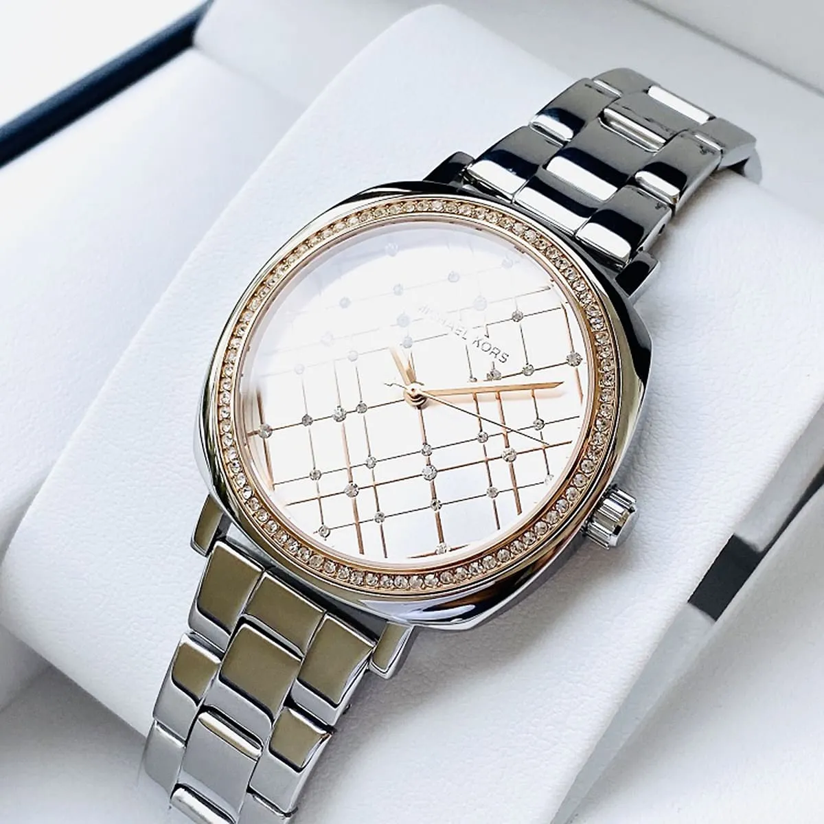 mk3988-michael-kors-watch-women-crystals-silver-dial-metal-stainless-steel-strap-quartz-battery-analog-three-hand-nia_6.webp