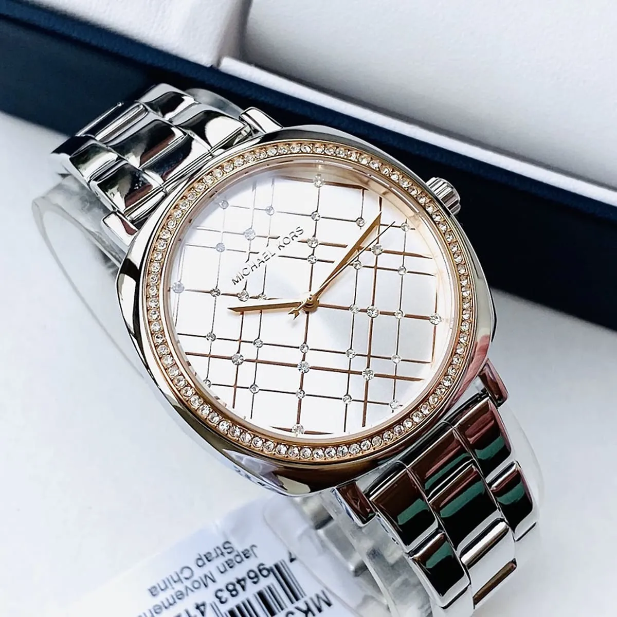 mk3988-michael-kors-watch-women-crystals-silver-dial-metal-stainless-steel-strap-quartz-battery-analog-three-hand-nia_8.webp