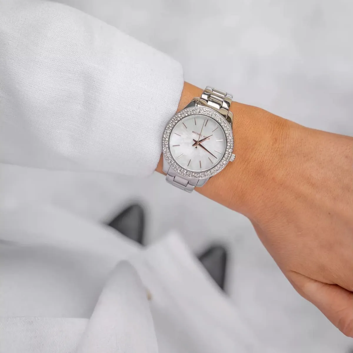 mk4556-michael-kors-watch-women-crystals-white-dial-metal-stainless-steel-silver-strap-quartz-battery-analog-three-hand-liliane_8.webp