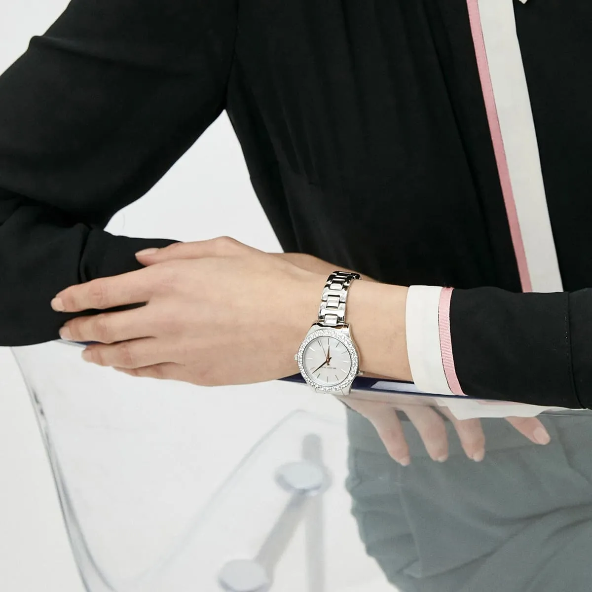 mk4556-michael-kors-watch-women-crystals-white-dial-metal-stainless-steel-silver-strap-quartz-battery-analog-three-hand-liliane_9.webp