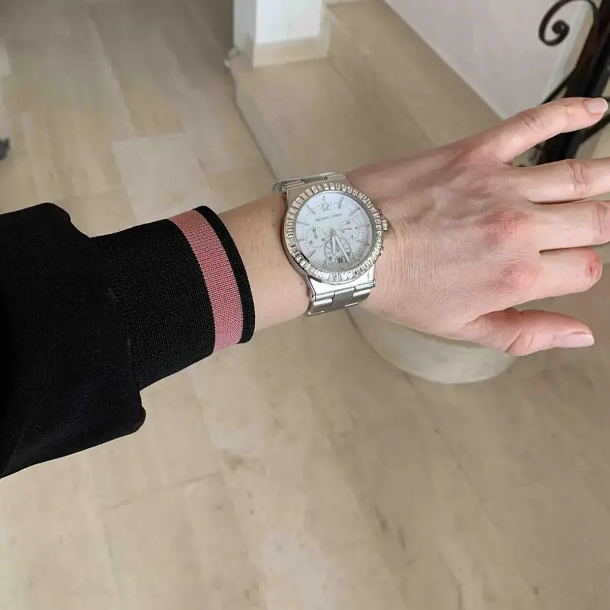 mk5411-michael-kors-watch-women-silver-dial-metal-stainless-steel-strap-quartz-battery-analog-chronograph-dylan-bel-aire_7.webp
