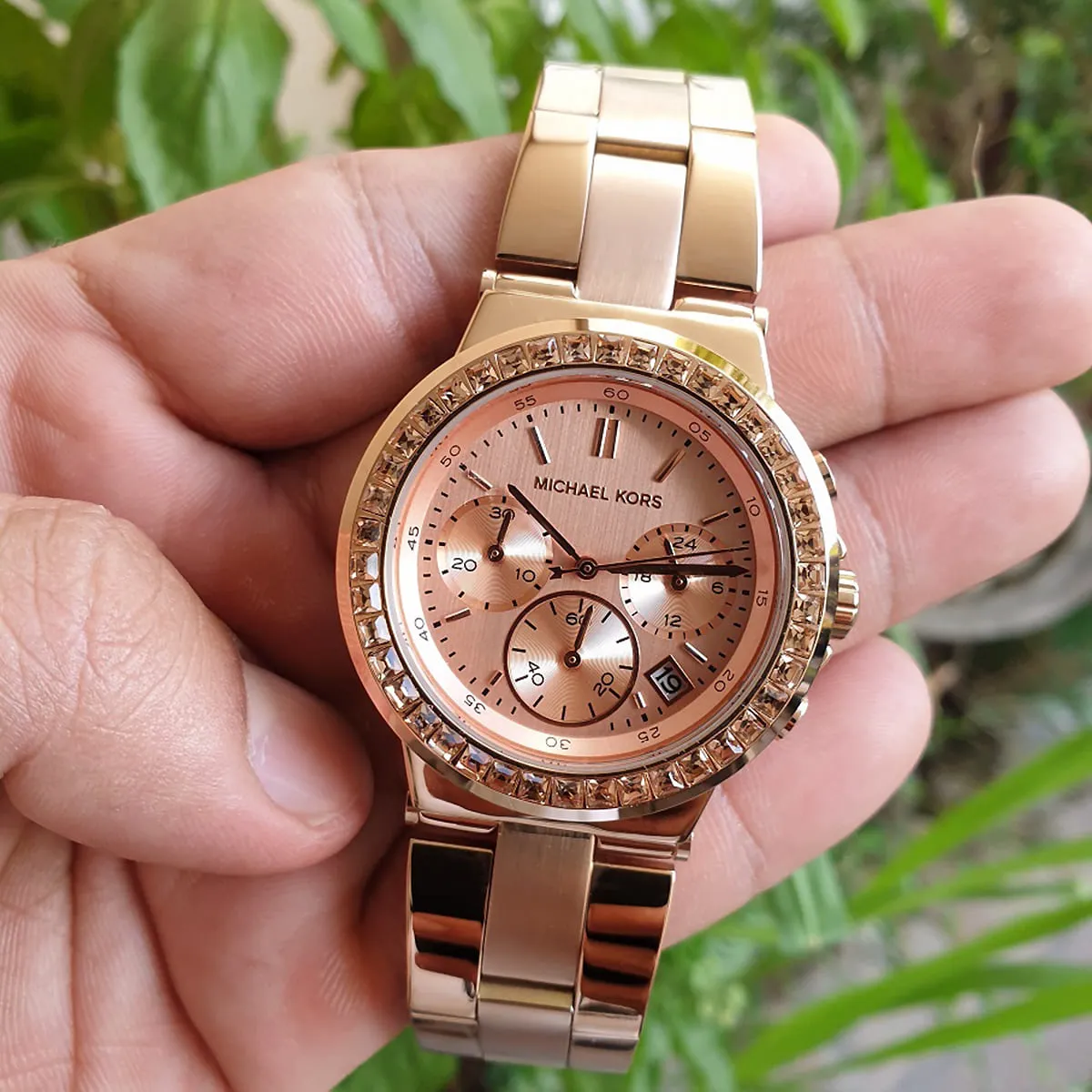 mk5586-michael-kors-watch-women-rose-gold-dial-metal-stainless-steel-strap-quartz-battery-analog-three-hand-dylan_6.webp