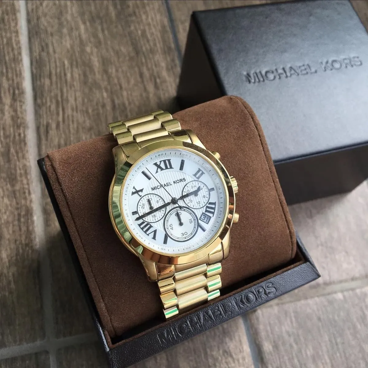 mk5916-michael-kors-watch-women-white-dial-metal-stainless-steel-gold-strap-quartz-battery-analog-chronograph-cooper_13.webp