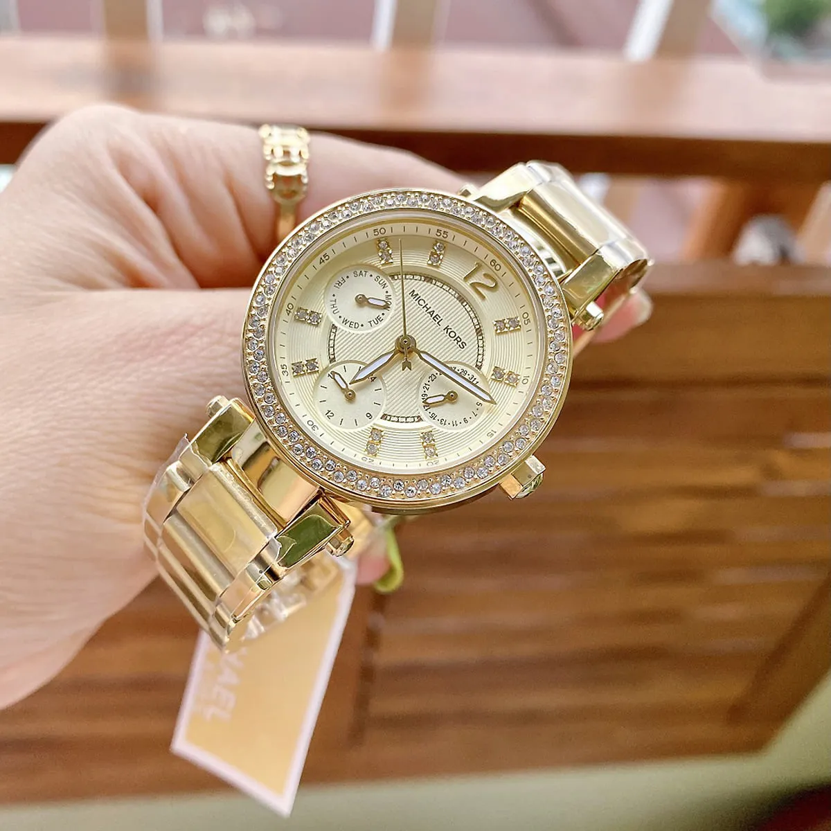 mk6056-michael-kors-watch-women-gold-dial-metal-stainless-steel-golden-strap-quartz-battery-analog-three-hand-parker_11.webp