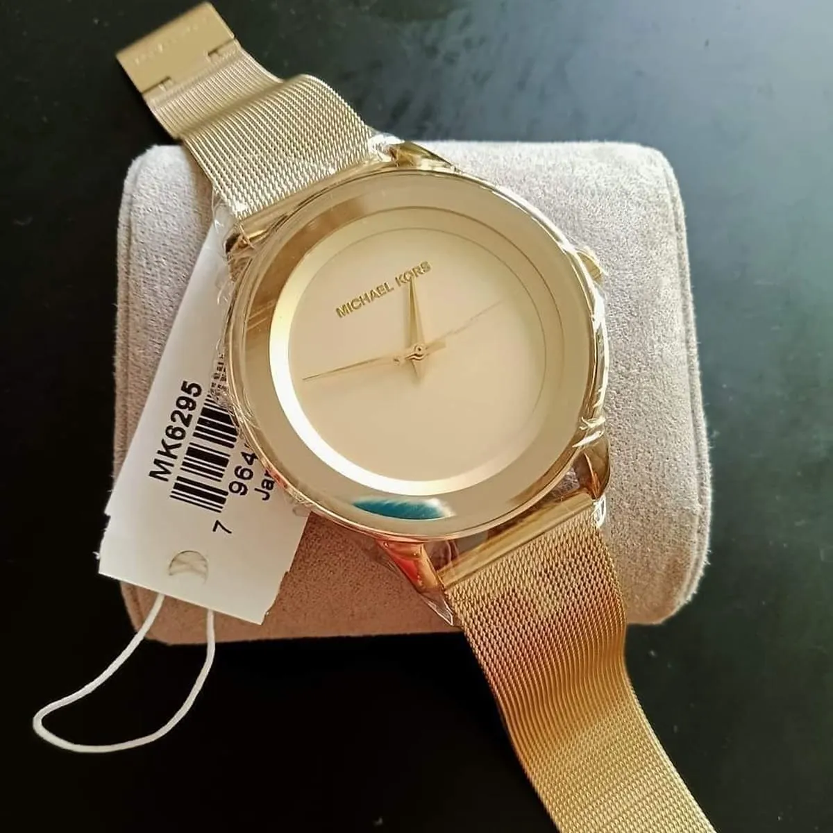 mk6295-michael-kors-watch-women-gold-dial-metal-stainless-steel-golden-mesh-strap-quartz-battery-analog-three-hand-kinley_9.webp