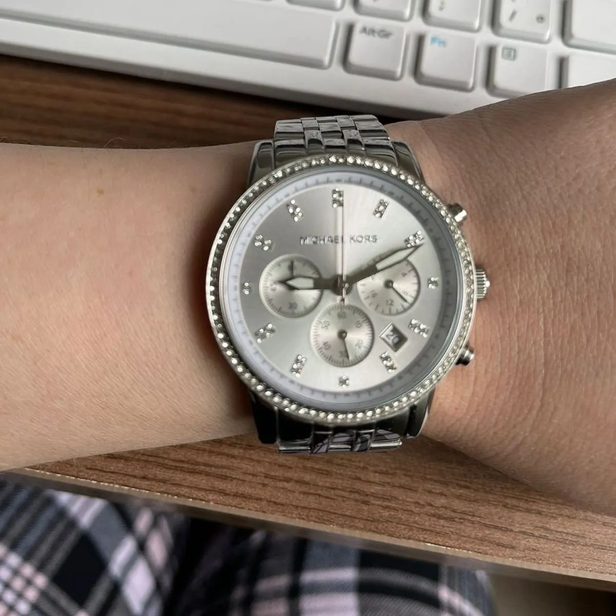 mk6341-michael-kors-watch-women-silver-dial-metal-stainless-steel-strap-quartz-battery-analog-chronograph-ritz_2.webp