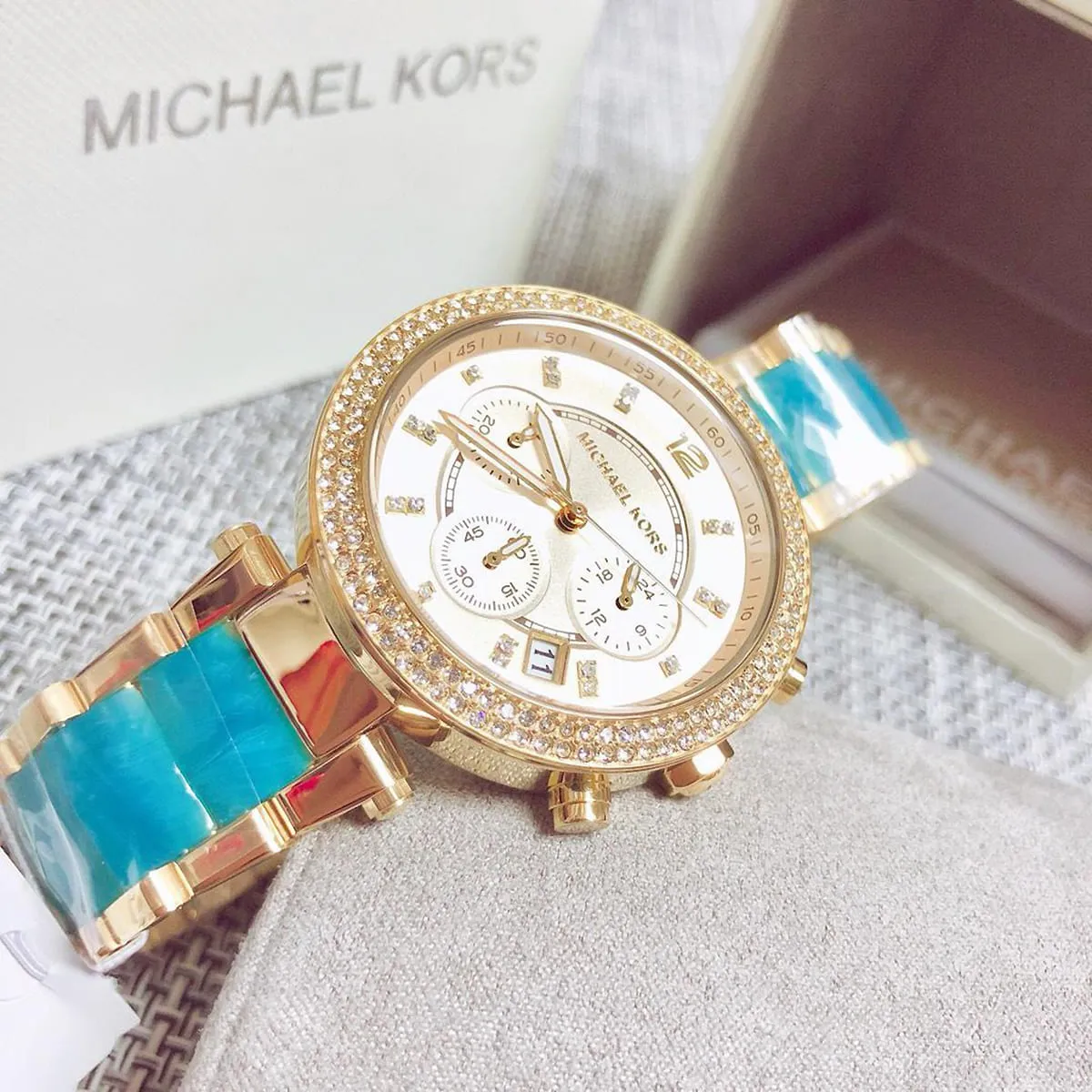 mk6364-michael-kors-watch-women-gold-dial-multi-blue-golden-strap-quartz-battery-analog-chronograph-parker_8.webp